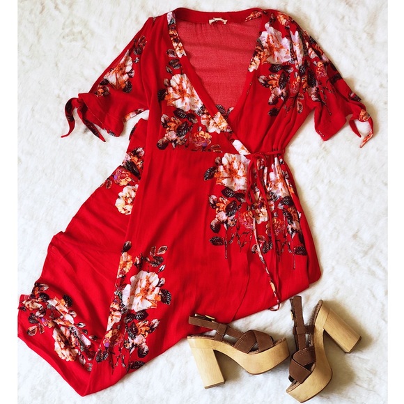 Floral Wrap Dress - Picture 4 of 8